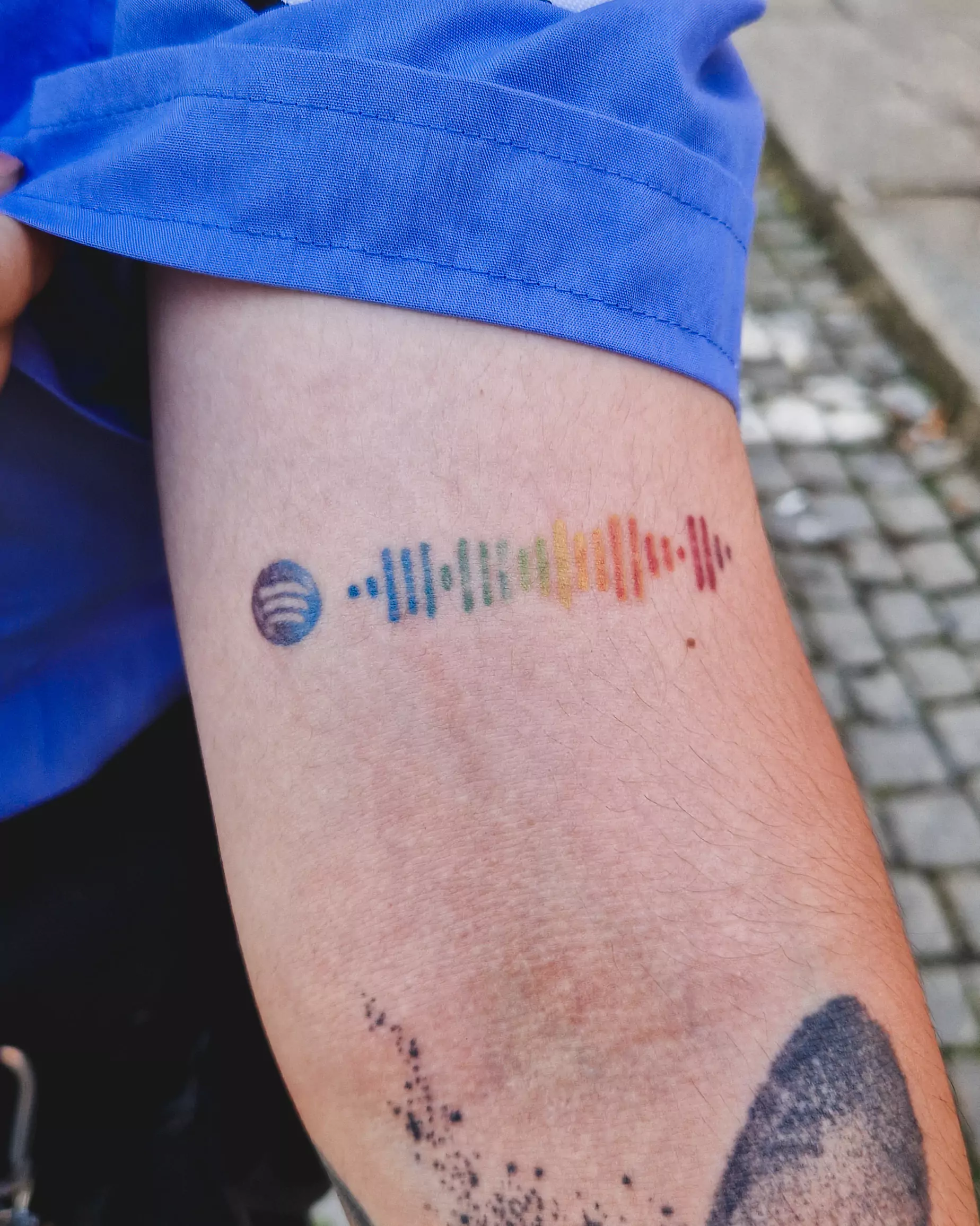 music soundwave tattoo, spotify tattoo